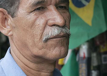 Torcedores Dagmar e Cailton acreditam na vitória do Brasil