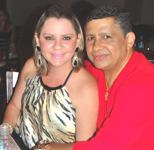 Raimundo Martins e sua Renata na festa de aniversário da Banda 4 X 4.