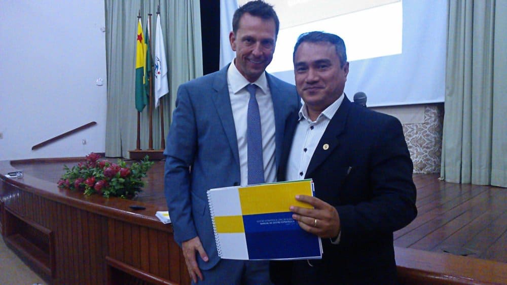 Reitor Minoru Kinpara faz lançamento do Planejamento Estratégico ‘Ufac 20’ 2