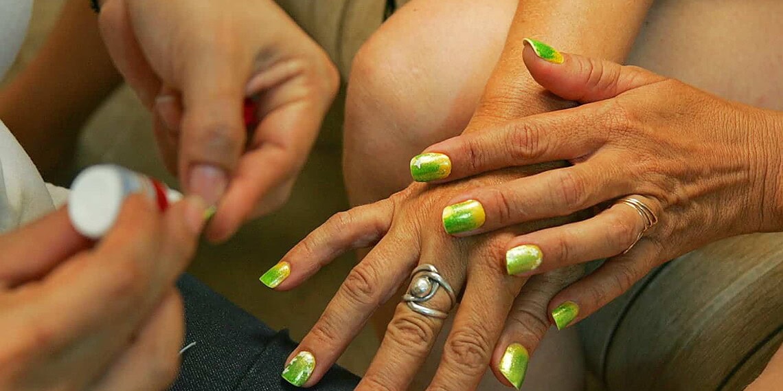 Unhas com cores do Brasil estão fazendo a cabeça da mulherada em Rio Branco