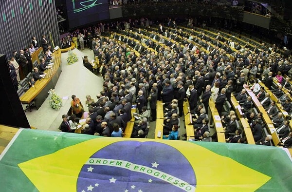 Com decisão do TSE, Acre se mantém com 8 deputados federais