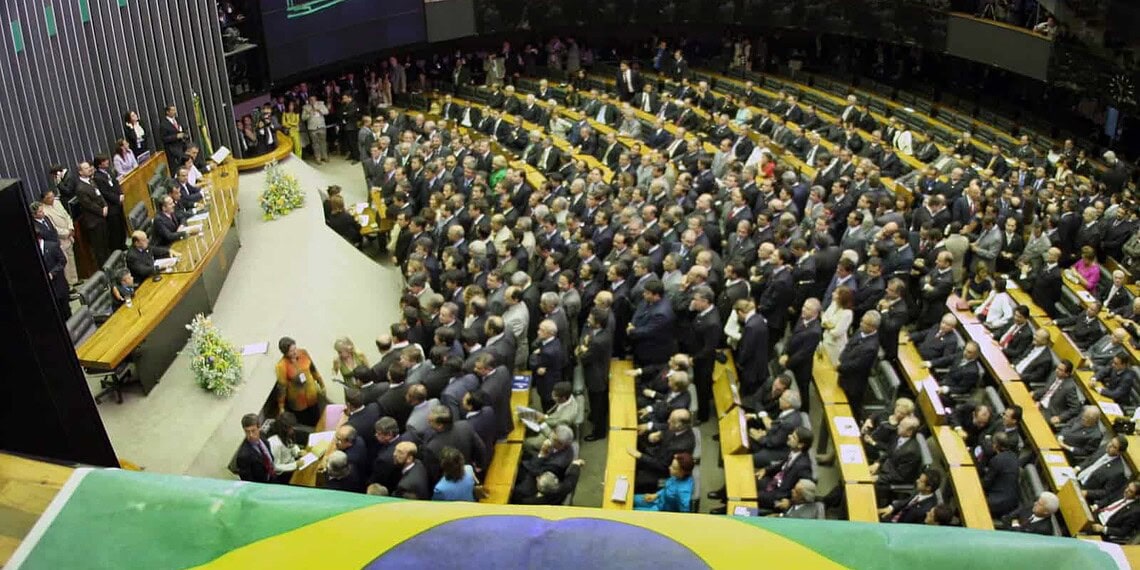 Com decisão do TSE, Acre se mantém com 8 deputados federais