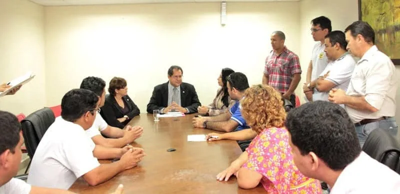 Eduardo Farias explicou os procedimentos aos profissionais