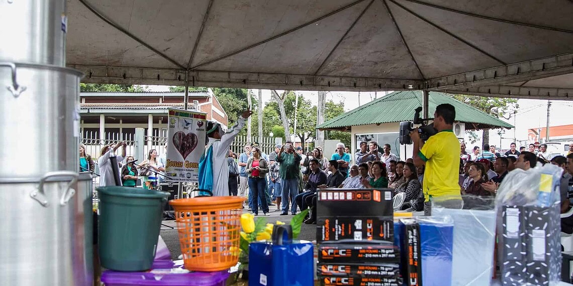 Comunidades da cidade receberam mais de 60 mil equipamentos