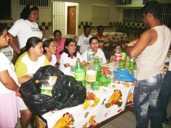 Projeto premiado alfabetiza mulheres da comunidade