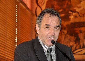 Parlamentar afirma que nenhuma decisão foi tomada