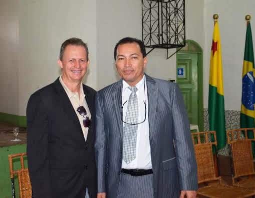 Punto Di Lusso inaugura 6 Novo superintendente do Incra, professor e doutor da Ufac , Reginaldo Ferreira da Silva, tomou posse esta semana no cargo com evento prestigiado por autoridades, servidores, imprensa e pelo companheiro Idésio Franke, de quem recebeu a transmissão do cargo.