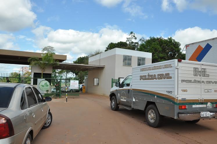 Professor de inglês é encontrado morto dentro de apartamento 2 via-parque-iml