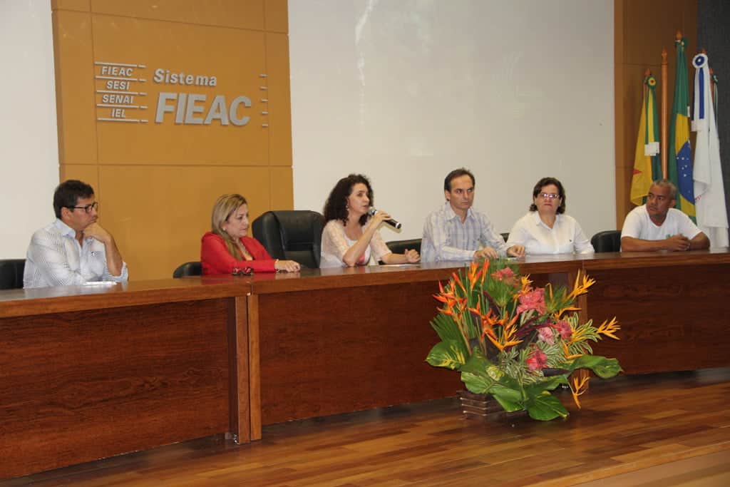 Fieac e Governo apresentam resultados do Acre Látex Design 2 Primeira-dama falou sobre a iniciativa durante o workshop