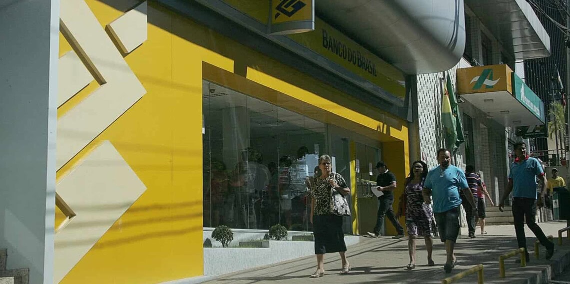 Bancos reduzem horário de atendimento nesta sexta-feira, 4, devido ao jogo do Brasil