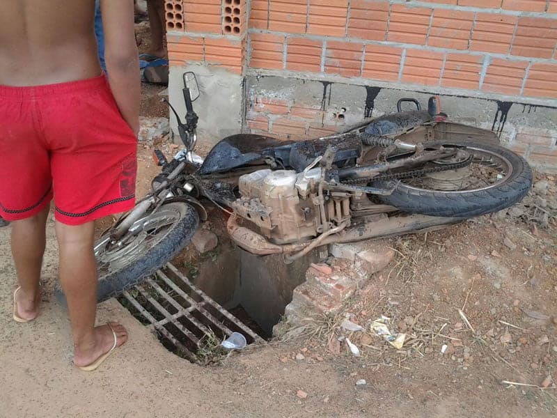 Acidente deixa duas vítimas em estado grave 1 Acidente no bairro Raimundo Melo deixa duas vítimas em estado grave 1