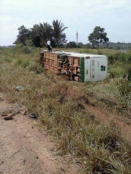 Duas pessoas morrem e outras ficam feridas em acidente na BR 364