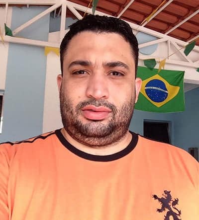 “Acredito que o Brasil conquistará o hexa sim, afinal, as seleções que chegaram às semifinais estão, em minha opinião, em níveis técnicos muito parecidos. E o Brasil tem mostrado muita vontade por parte dos jogadores. Isso, unido ao fato de estarmos jogando em casa, fará a diferença nessa fase final. Já a Alemanha tem como grande vantagem o entrosamento dos seus jogadores, pois sete deles jogam no Bayer juntos e isso vem fazendo a Alemanha trocar passes com maior naturalidade que outras seleções. Sem dúvida é um forte adversário para o Brasil”. André Nasserala, analista de sistemas