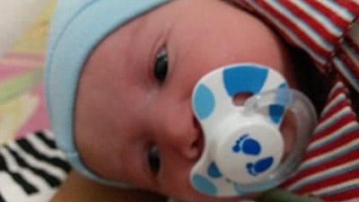 O pequeno príncipe Isac Mendonça de Araújo ganhou festa organizada pelos pais corujas Ismailton Vaz de Araújo e Adriana Cunha de Mendonça para comemorar seu primeiro mês de nascido na residência da família. Parabéns!   