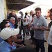 Candidatos conversam com moradores de Sena Madureira