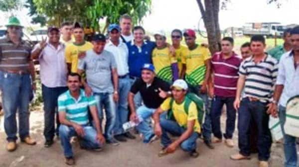 Deputado tucano recebeu o abraço dos produtores
