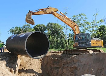 Prefeitura e Governo iniciam instalação de tubulação especial para resolver drenagem na Baixada da Sobral