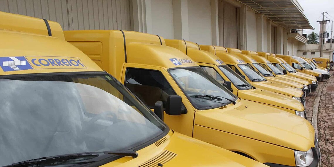 Correios realiza mutirão para entregar correspondências neste final de semana