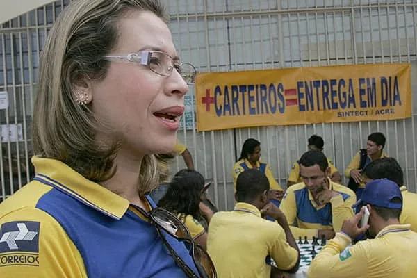Suzy diz que o sindicato já acionou a Justiça contra os Correios