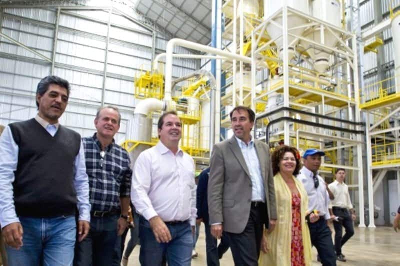 Ministro conheceu as instalações da nova indústria