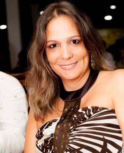 Vivas antecipado para Gracinha Ruela, que aniversaria neste sábado, 5. Querida como é, vai passar o dia recebendo inúmeras felicitações e homenagens.