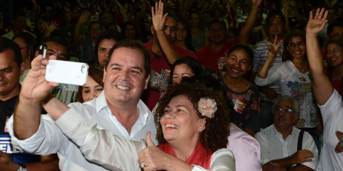 Tião e Perpétua tiraram selfies com trablhadores