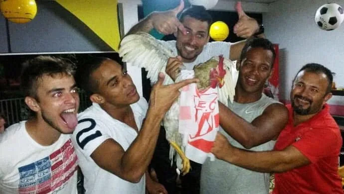 Festa com mascote do Atlético-AC causou polêmica