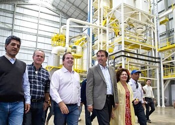 Ministro conheceu as instalações da nova indústria