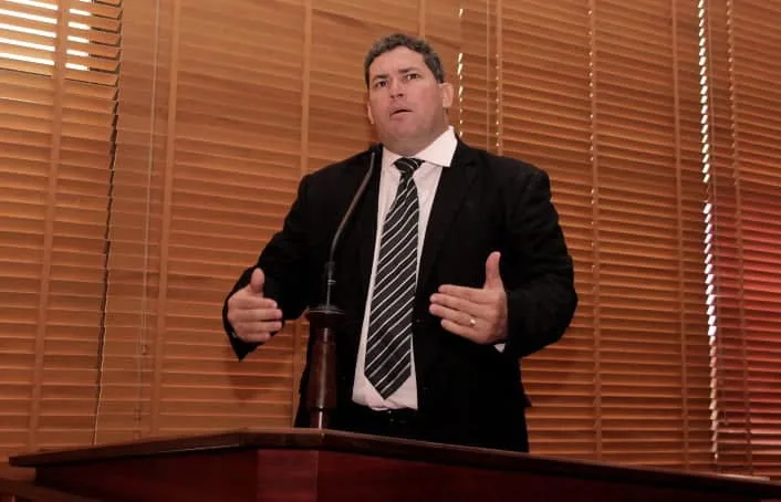 “Como é o grupo da morte, se de 3 podemos fazer 4?”, diz Gilberto Diniz em convenção 1 Gilberto Diniz revelou planos do partido para as eleições