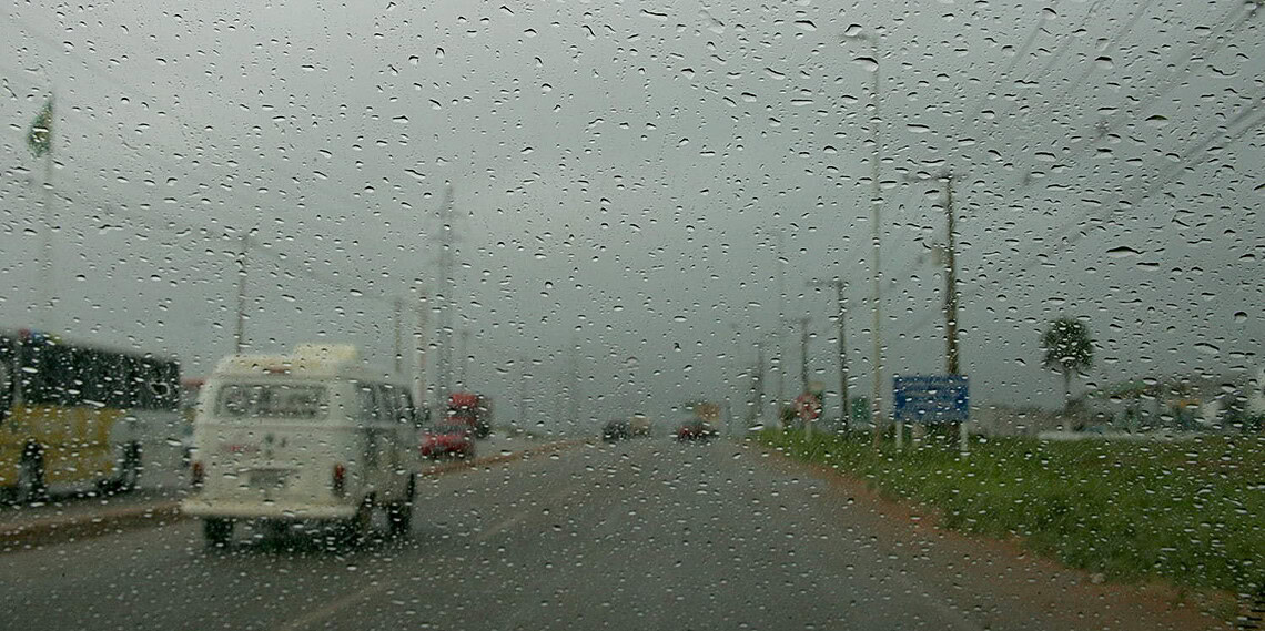 Frente fria chegou a Rio Branco com chuvas esparsas