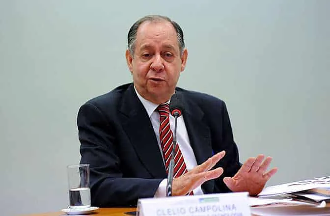 Ministro Clécio Diniz chegou ao Acre nesta terça-feira