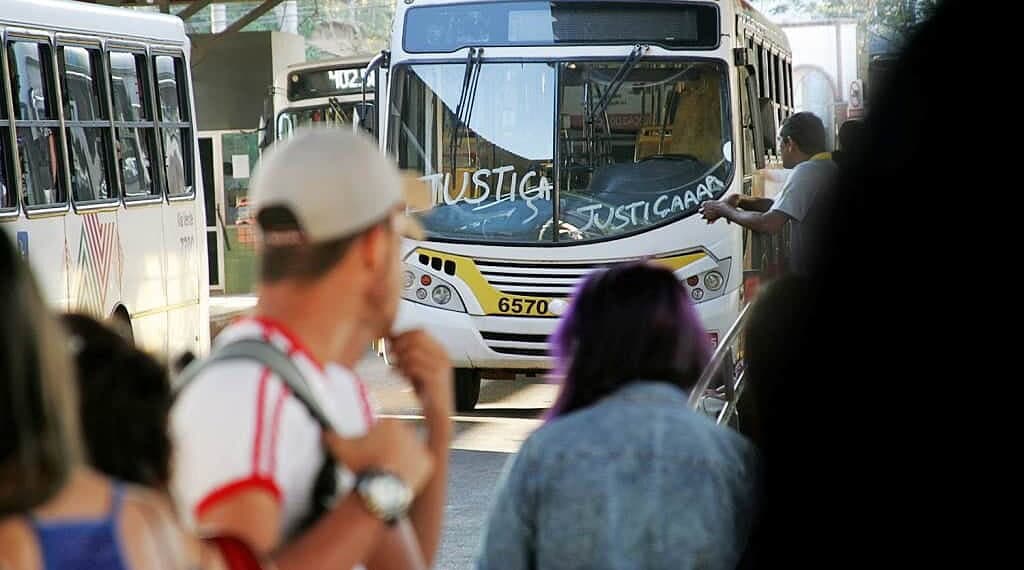 Motoristas de ônibus realizaram diversas manifestações durante toda esta terça-feira na Capital Rio Branco