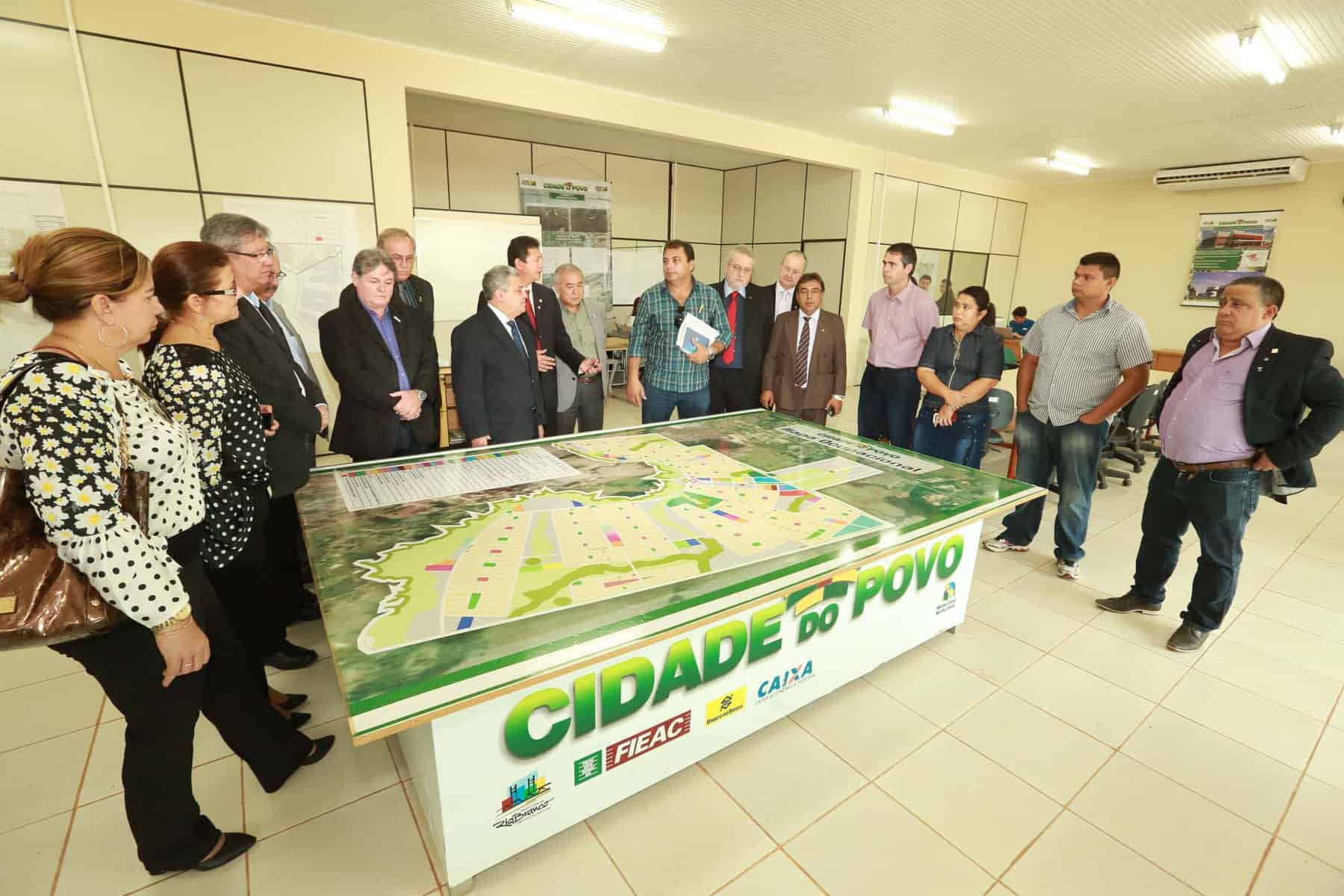 PREF VISITA CIDADE DO POVO COM ENGENHEIROS 4