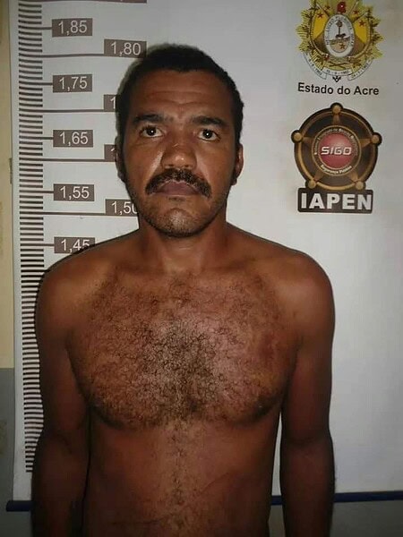 Homem é preso transportando drogas dentro de ônibus