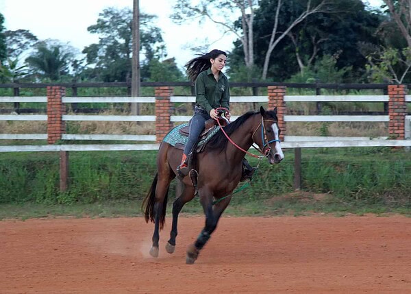 Amazonas disputam Prova dos Três Tambores na Expoacre