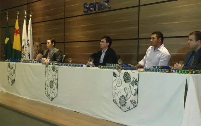 Solenidade foi realizada no auditório da instituição