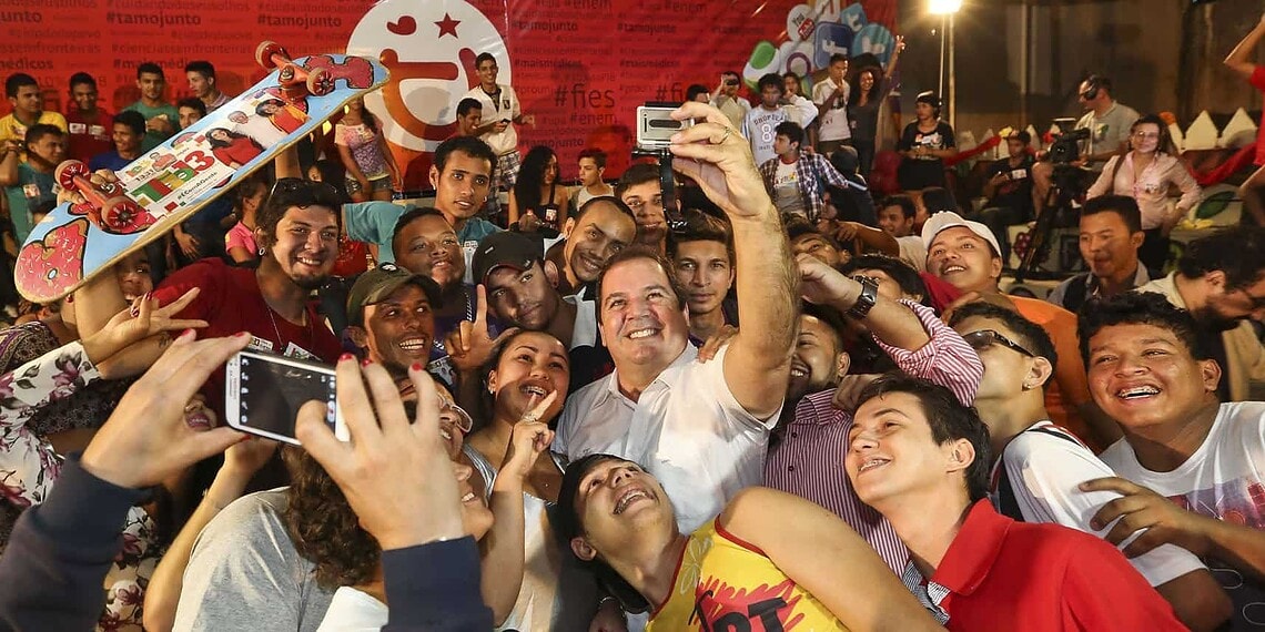 Tião Viana debate política com a juventude no lançamento da Arena Digital