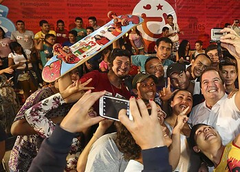 Tião Viana debate política com a juventude no lançamento da Arena Digital