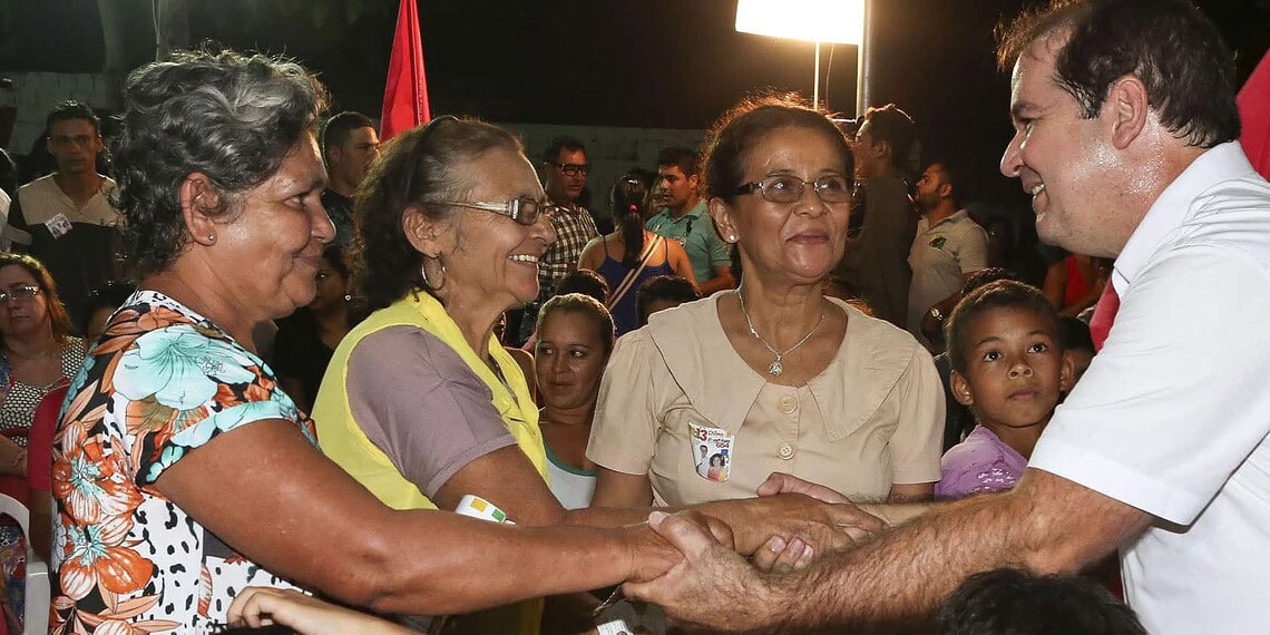 Belo Jardim caminha ao lado de Tião Viana, Nazaré Araújo e Perpétua Almeida