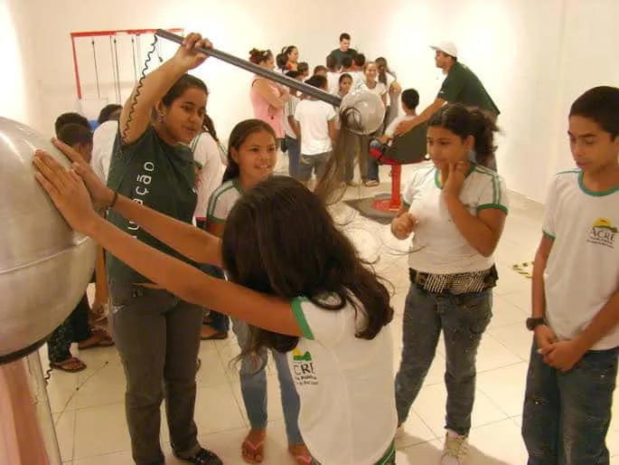Diversos espaços estão abertos para o público jovem