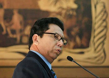 Edvaldo Souza rebate acusações de Rocha sobre titulação do Caladinho