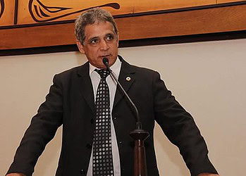 Elson Santiago nega existência de manobra política para prejudicar a Defensoria