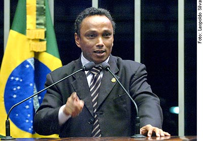 “O PT nasceu da diversidade de ideias”, diz Sibá Machado