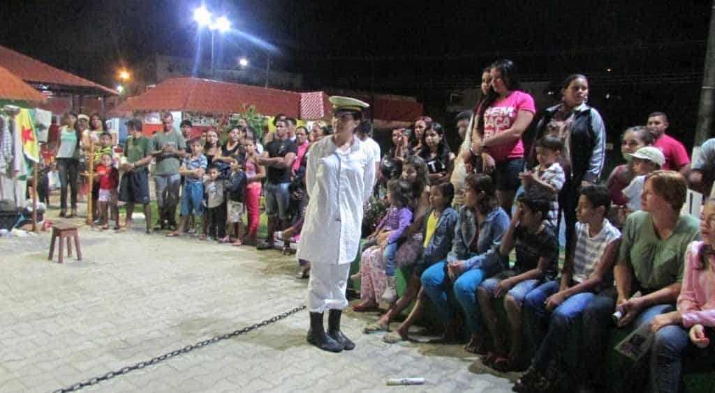 Cia de Teatro Trincheira realiza a Circulação Teatral: “Teatro e História: As Revoluções” 2 Cia de Teatro se apresenta hoje em Porto Acre, às 15h