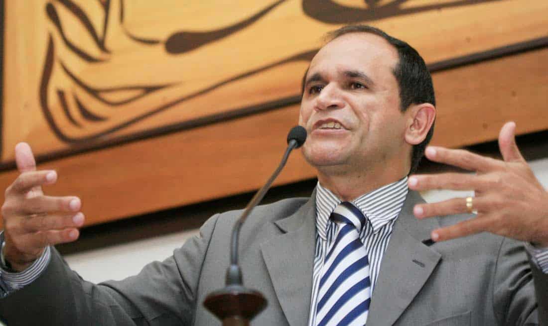 Moisés Diniz havia expulsado sindicalistas da Aleac