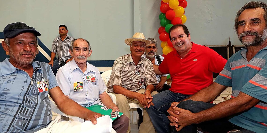 Tião Viana discute plano de governo no Alto Acre e inaugura Central da FPA no Quixadá