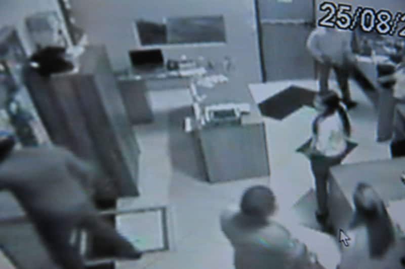 Bandidos assaltam empresa e levam R$ 45 mil 4