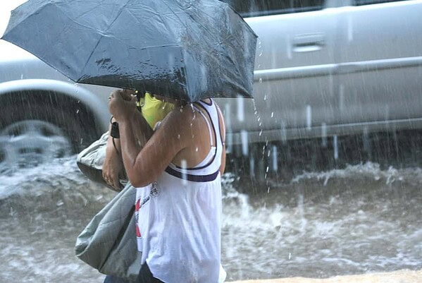 Inmet alerta para chuvas intensas em alguns municípios do Acre nesta segunda e terça-feira
