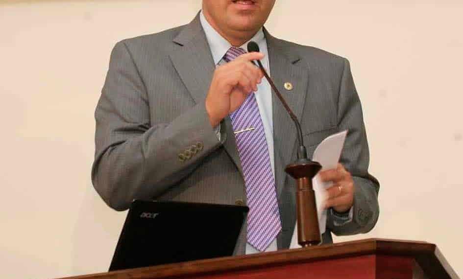 Deputado Wherles alerta para os riscos de erosão