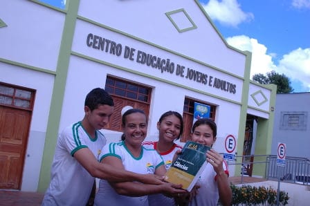 Educação de Jovens e Adultos investe na profissionalização de alunos acreanos 1 EJA existe há 15 anos e já fez mais de 400 mil matrículas
